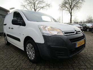 Citroën Berlingo 1.6 BleuHDI 75 Club marge picture 22