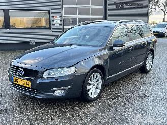 Damaged car Volvo V-70 2.0 T4 Polar+ 2016/4