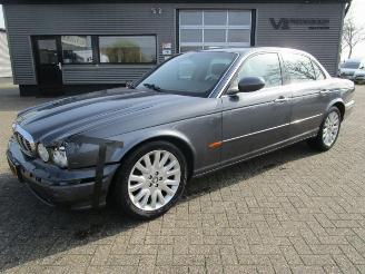 Unfallwagen Jaguar XJ 3.5 V8 Executive Automaat 2004/9