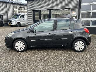 Renault Clio 1.5 dCi Authentique picture 2