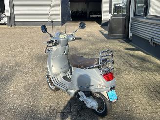 Vespa  LX50 4T picture 3