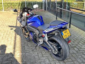 Yamaha YZF - R6  picture 5