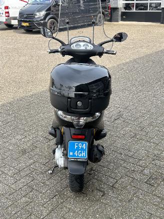 Derbi  Boulevard 50 4T picture 4