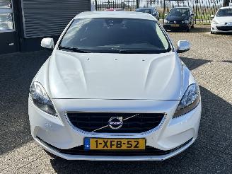 Volvo V-40 1.6 T2 Summum picture 8