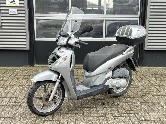 Honda SH 150 I picture 1
