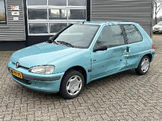 skadebil auto Peugeot 106 XN 1.1 1996/4