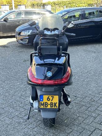 Piaggio Xevo 400  picture 4