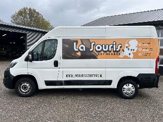 Peugeot Boxer 330 2.0 BlueHDI L2H2 Pro picture 2