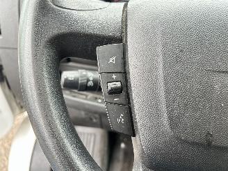 Peugeot Boxer 330 2.0 BlueHDI L2H2 Pro picture 17