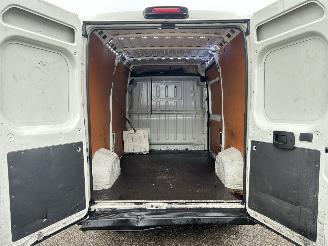Peugeot Boxer 330 2.0 BlueHDI L2H2 Pro picture 13