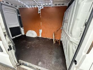 Peugeot Boxer 330 2.0 BlueHDI L2H2 Pro picture 12