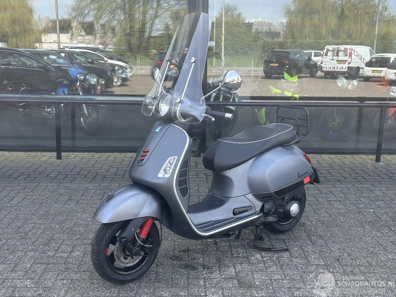 Vespa  GTS 300 Super Sport