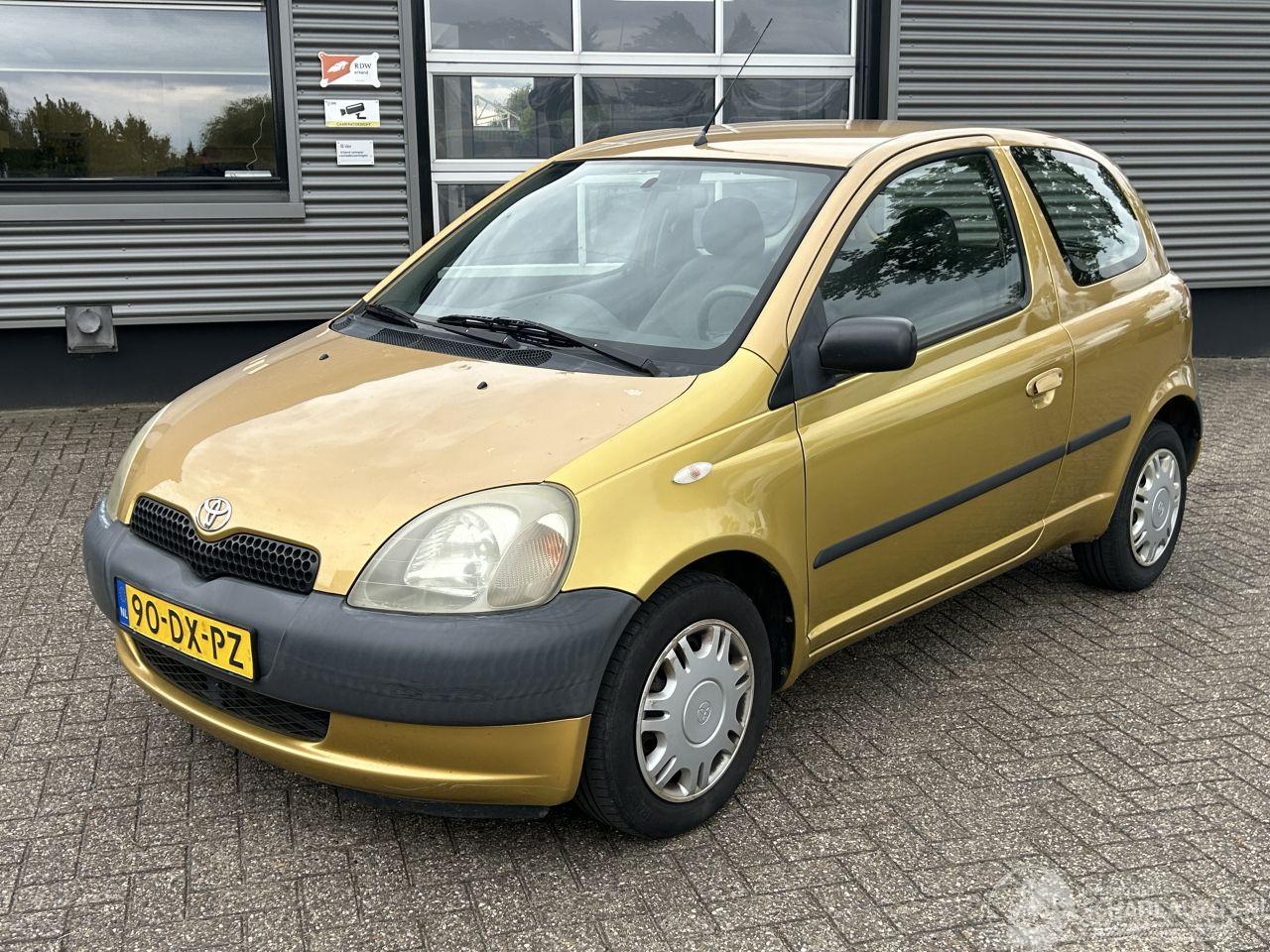 Toyota Yaris 1.0-16V VVT-i Terra