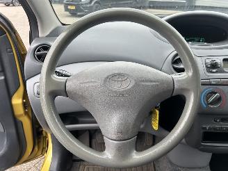 Toyota Yaris 1.0-16V VVT-i Terra picture 15