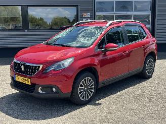 Coche accidentado Peugeot 2008 1.2 PureTech Blue Lion 2018/10