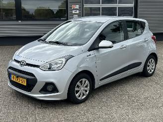 Schadeauto Hyundai I-10 1.0i i-Motion Comfort 2015/5