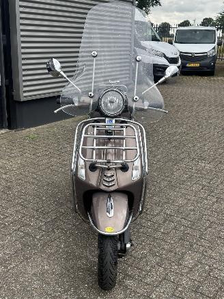 Vespa  Primavera 50 4T picture 8
