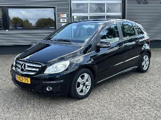 krockskadad bil auto Mercedes B-klasse 180 CDI Business Class Automaat 2010/2