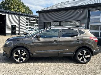 Nissan Qashqai 1.2 N-Connecta picture 2