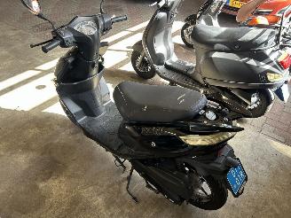 Yamaha  Partij 5 scooters picture 16