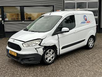 krockskadad bil bedrijf Ford Transit Courier 1.5 TDCI Ambiente Start&Stop 2015/3