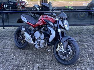 dommages motocyclettes  MV Agusta  800 Brutale Italia 2013/4