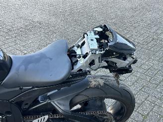 Suzuki GSX-R750  picture 12