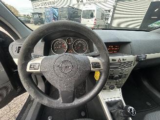 Opel Astra 1.4 Temptation picture 14
