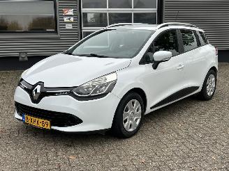 Vaurioauto  passenger cars Renault Clio 1.5 dCi ECO Expression BTW-auto 2014/8