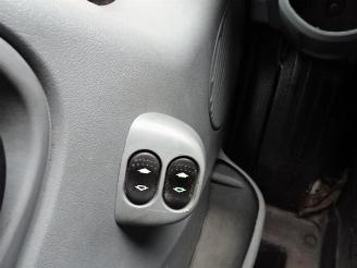 Ford Transit 330M 2.4 TDCI DC open laadbak airco 181103 km !!!!! picture 17