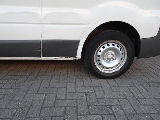 Renault Trafic 2.0 dCi T29 L2H1 airco 3 e versnelling stuk !!! picture 9