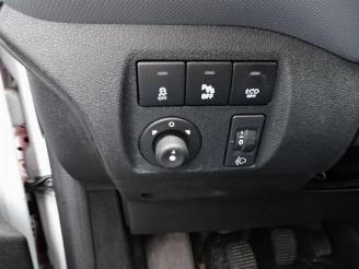 Peugeot Partner 120 1.6 BlueHDi 100 L1 Première S&S xxl airco picture 14