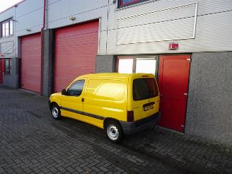 Peugeot Partner 170C 1.4 Avantage unieke benzine uitvoering !!!!!!!! picture 2