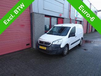 krockskadad bil bedrijf Peugeot Partner 122 1.6 BlueHDi 100 L1 XR airco 162600 km !!!!!! 2017/1