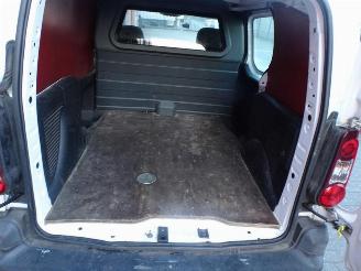 Peugeot Partner 122 1.6 BlueHDi 100 L1 XR airco 162600 km !!!!!! picture 14