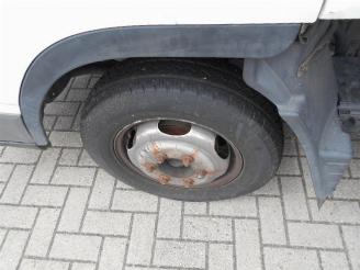 Mitsubishi Canter fuso 3C13 3.0 DI 385 bakwagen airco let op motor defect!!!!!!!!!!! picture 26