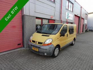 krockskadad bil auto Renault Trafic 1.9 dCi L1H1 Série Spéciale 3 zits 2002/8
