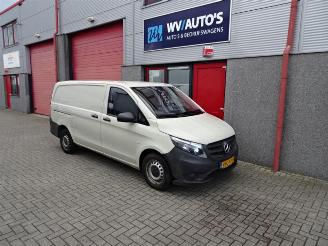 Mercedes Vito 111 CDI 118239 km !!!!!!!!! rijdbare schade picture 4