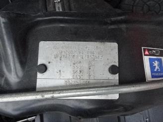 Peugeot Boxer 330 2.0 BlueHDI L2H2 Premium Pack 2 x schuifdeur picture 31