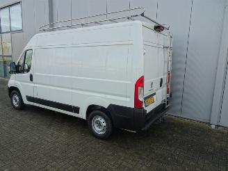 Peugeot Boxer 335 2.2 BlueHDi 140 L2H2 Premium LET OP 1 E VERSNELING STUK WEL GEWOON RIJDBAAR !!!!!! picture 2