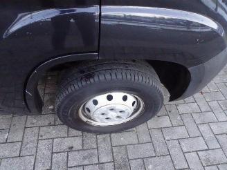 Peugeot Boxer 330 2.2 BlueHDi 120 L2H1 Premium airco picture 25