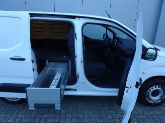 Peugeot Partner 1.5 BlueHDI Premium navi camera airco met opberglades / inrichting picture 3