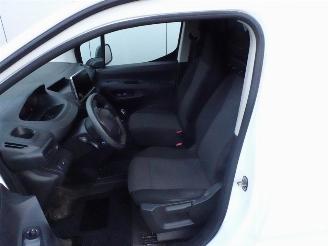 Peugeot Partner 1.5 BlueHDI Premium navi camera airco met opberglades / inrichting picture 14