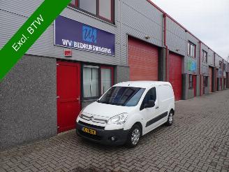 Vrakbiler auto Citroën Berlingo 1.6 HDI 500 Club 3zitter 2010/1