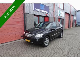 Tweedehands bestelwagen Mercedes M-klasse 320 CDI 4 matic airco navi lkw / van 3500 kg trekhaakgewicht 2006/7