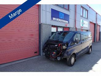 Damaged car Ford Transit Custom 290 2.2 TDCI L2H1 Trend DC 6 zitter airco 2013/9