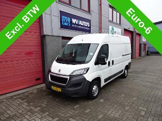 škoda osobní automobily Peugeot Boxer 330 2.0 BlueHDI L2H2 Premium Pack 2 x schuifdeur 2016/10
