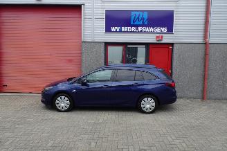 Opel Astra Sports Tourer lkw picture 5