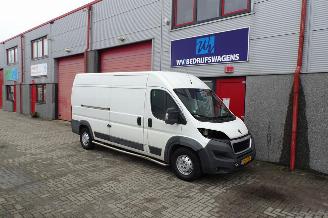 Peugeot Boxer 435 2.0 BlueHDI L3H3 Pro DIEFSTAL SCHADE picture 4
