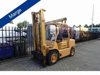 occasion machines Hyster  h 80 e vork heftruck met lange vaste lepels 1985
